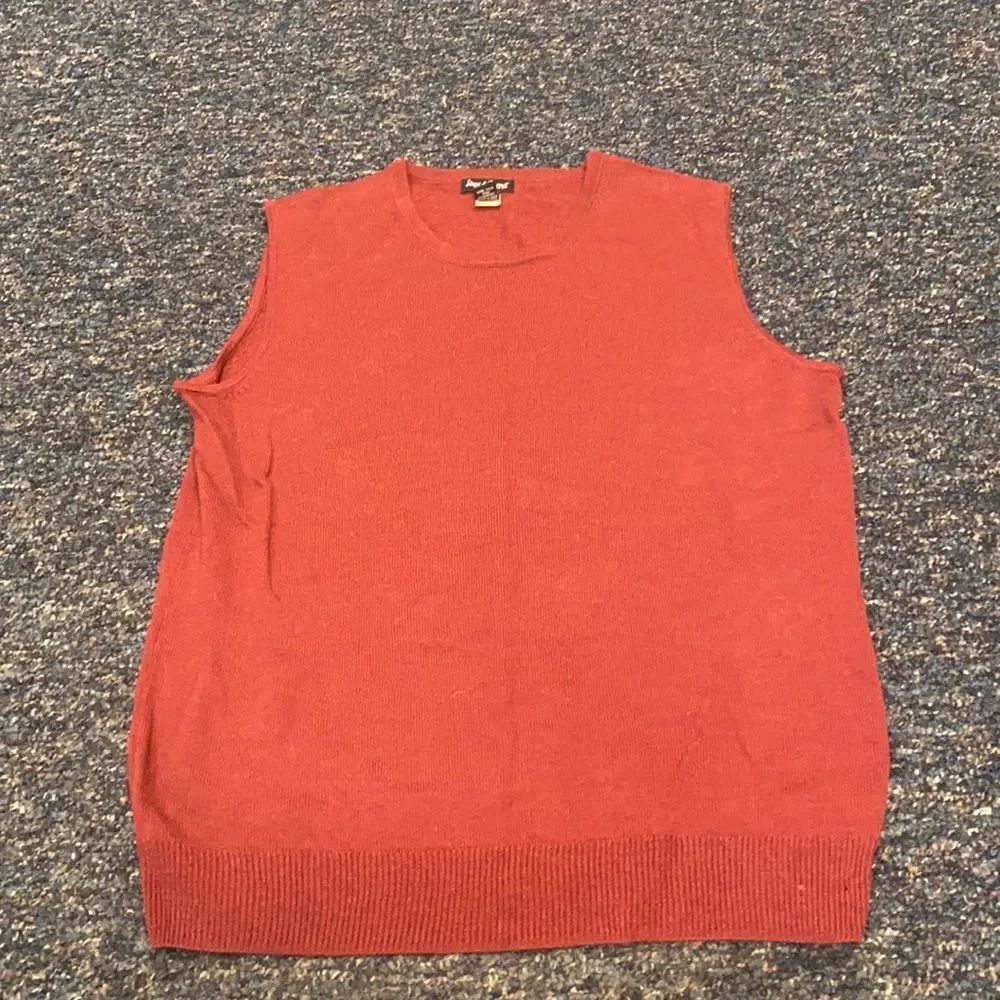 Steve & Barry’s Burgundy sleeveless top sz. L